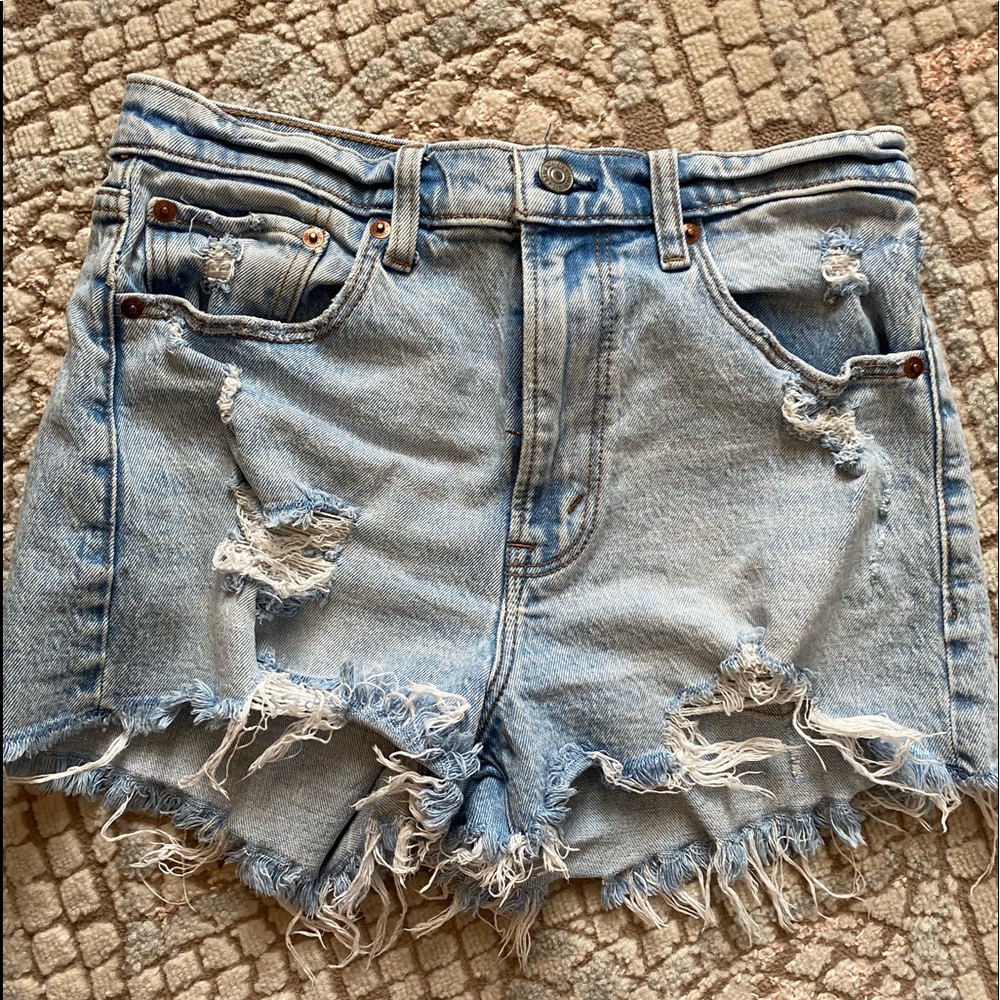 Abercrombie & Fitch light wash denim shorts